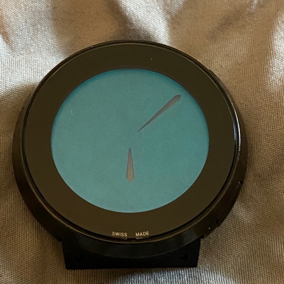 Gucci watch 114-2 stainless steel (BODY ONLY) - Picture 2 of 4